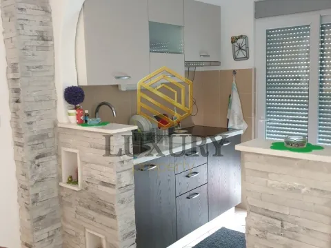 Prodaja, dvosoban stan, 83m², Petrovac, Budva - image 8