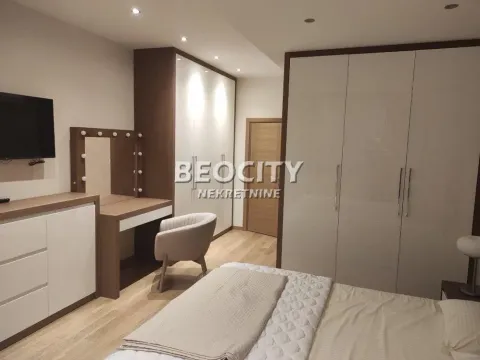 Izdavanje, četvorosoban stan, 180m², Kalenić Pijaca, Vračar Sve Podlokacije - image 10