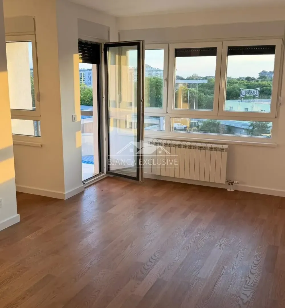 Prodaja, trosoban stan, 66m², Zemun Gornji Grad, Zemun Sve Podlokacije
