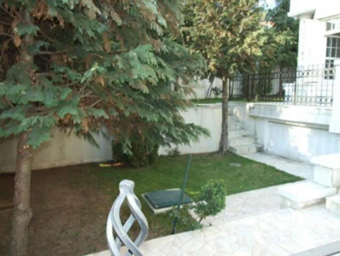Izdavanje, kuća, 400m², Savski Venac, Beograd