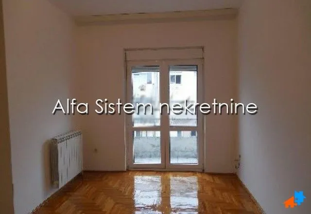Izdavanje, poslovni prostor, 90m², Čukarica, Beograd