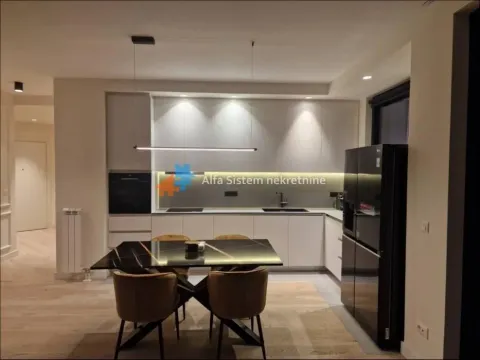 Izdavanje, četvorosoban stan, 109m², Savski Venac, Beograd - image 2