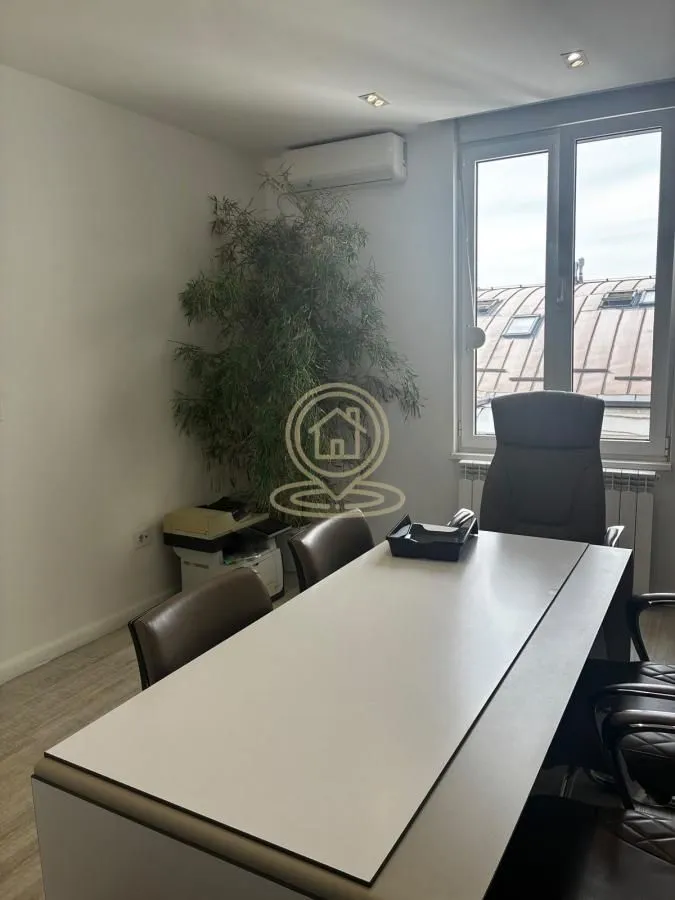 Prodaja, stan, 116m², Đeram Pijaca, Beograd