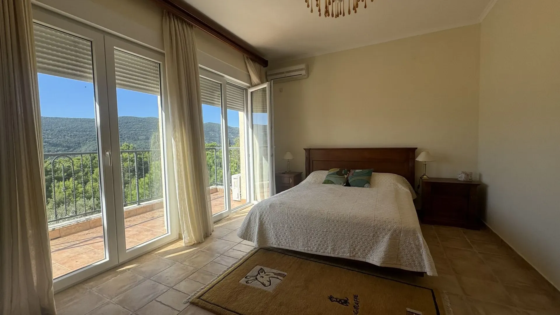Prodaja, kuća, 307m², Mojdež, Herceg Novi