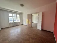 Izdavanje, četvorosoban stan, 163m², Centar, Novi Sad - image 2