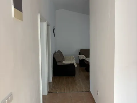 Izdavanje, kuća, 85m², Šušanj, Bar - image 9