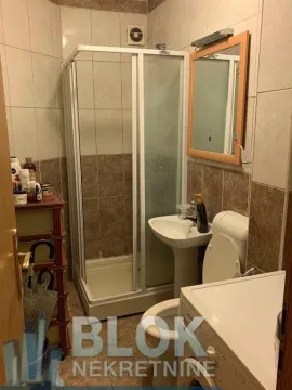 Izdavanje, jednosoban stan, 45m², Centar, Podgorica - image 2
