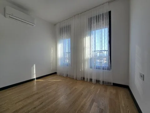 Rent, two bedroom apartment, 70m², Gorica C, Podgorica - image 8
