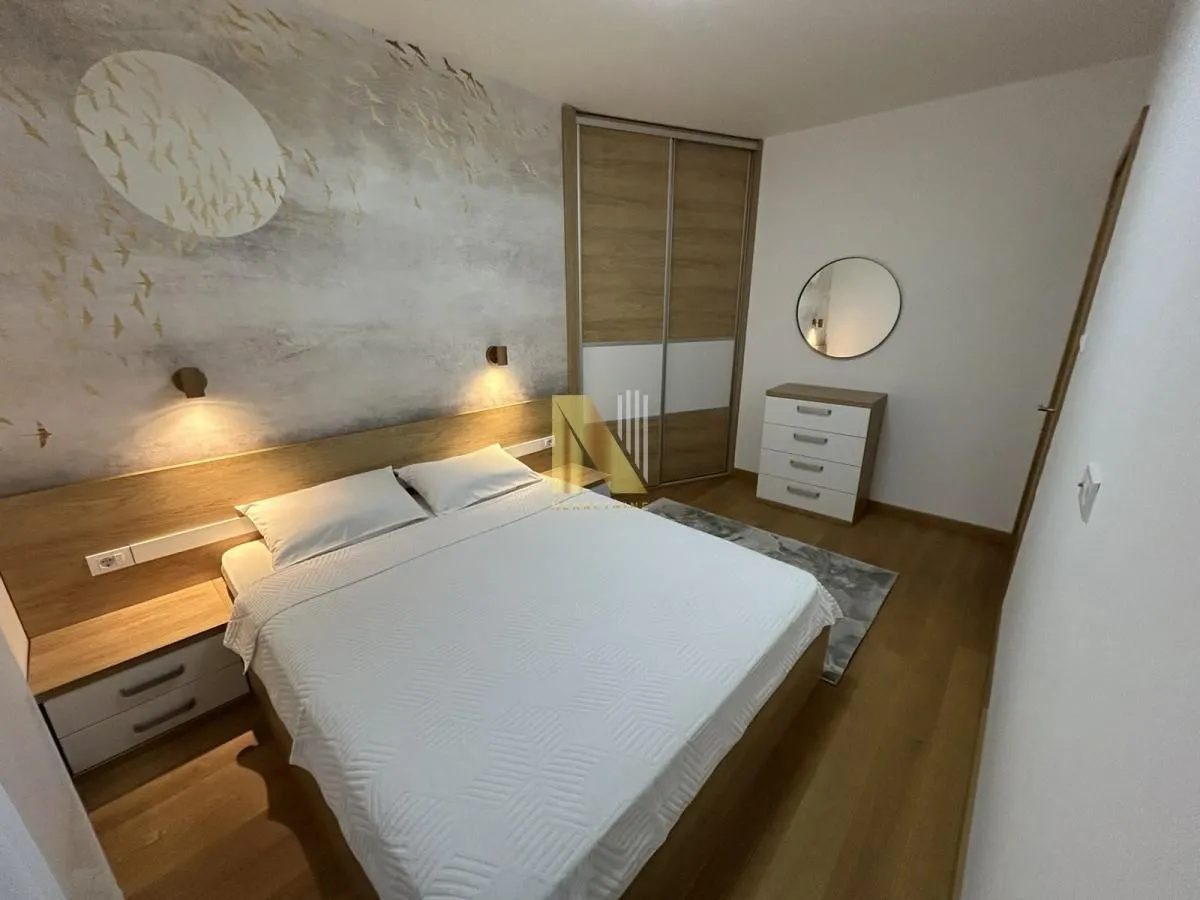 Izdavanje, jednosoban stan, 42m², Bulevar Evrope, Novi Sad Sve Podlokacije