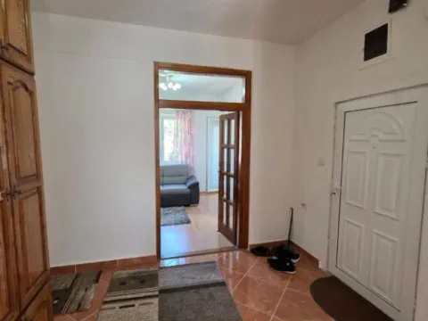 Sale, three bedroom apartment, 160m², Plav, Crna Gora - image 9