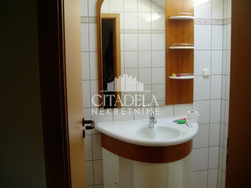 Sale, house, 432m², Resnik, Beograd