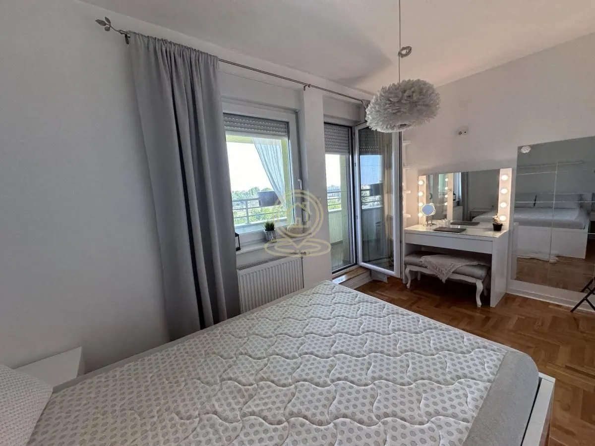 Prodaja, četvorosoban stan, 94m², Telep, Novi Sad Sve Podlokacije