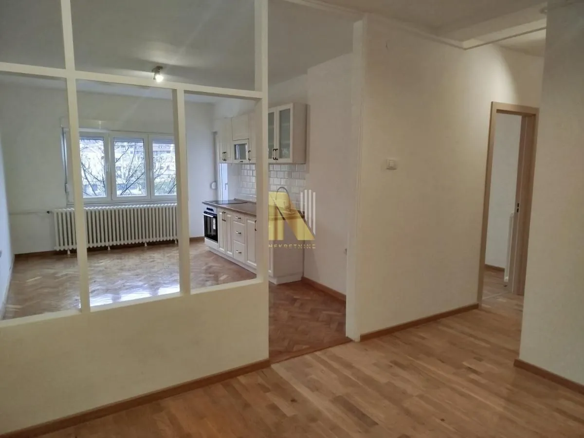 Prodaja, dvosoban stan, 59m², Železnička Stanica, Novi Sad Sve Podlokacije