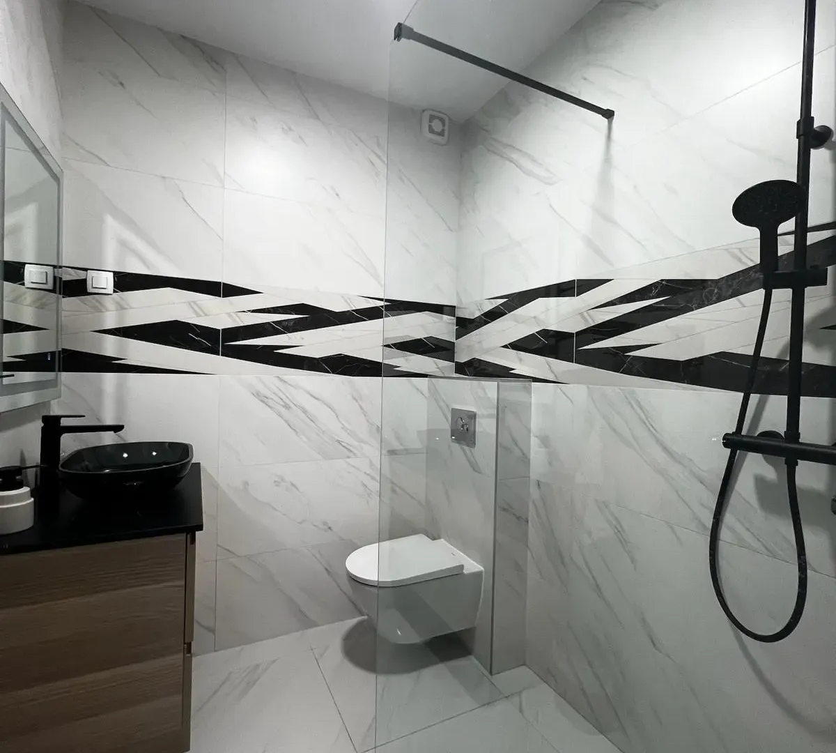 Rent, three bedroom apartment, 86m², Centar, Tivat