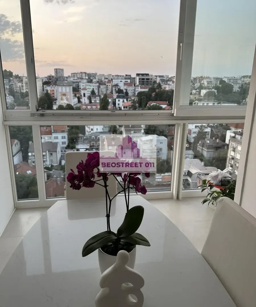 Prodaja, trosoban stan, 83m², Južni Bulevar, Vračar Sve Podlokacije