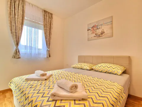 Sale, one bedroom apartment, 43m², Bečići, Budva - image 11
