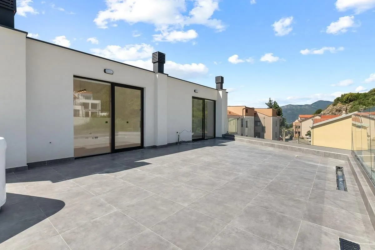 Prodaja, dvosoban stan, 153m², Tivat, Crna Gora