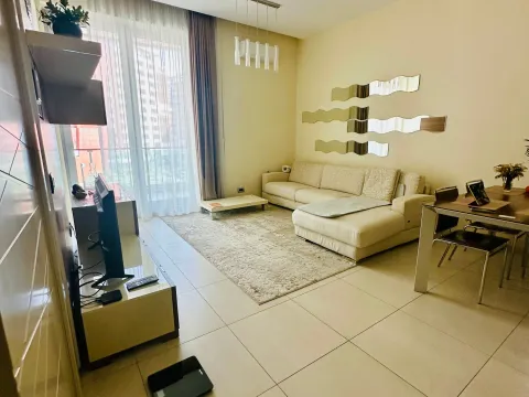 Izdavanje, jednosoban stan, 70m², Centar, Budva - image 1