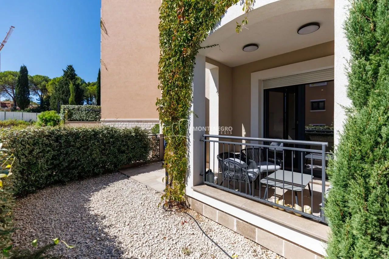 Prodaja, jednosoban stan, 50m², Luštica, Tivat