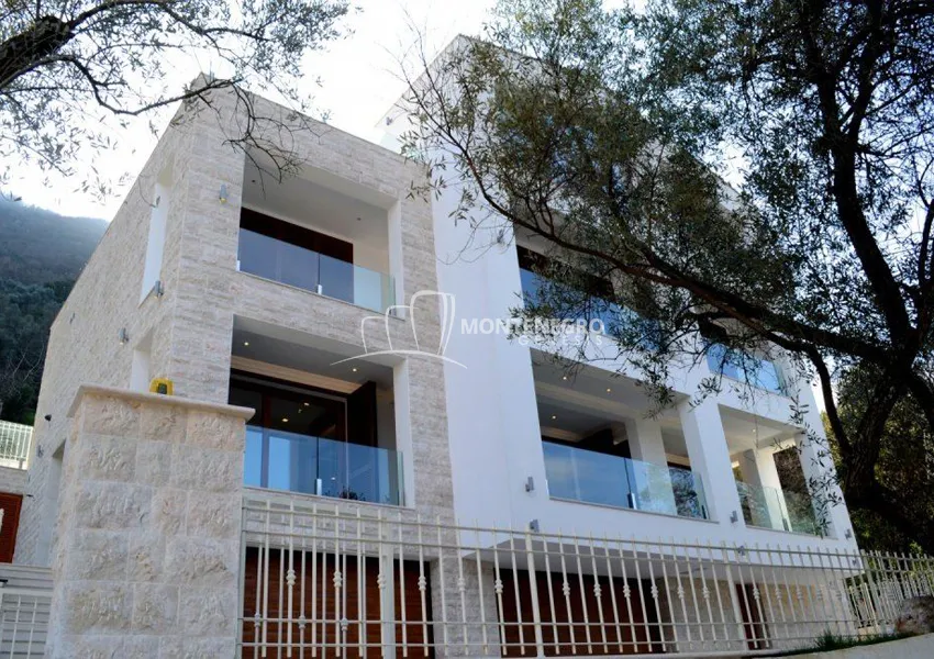 Prodaja, kuća, 585m², Stoliv, Kotor
