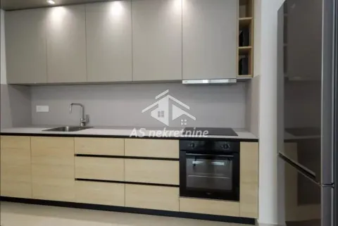 Izdavanje, trosoban stan, 78m², Savski Venac, Beograd - image 2