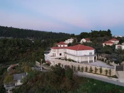 Prodaja, kuća, 175m², Meterizi, Ulcinj
