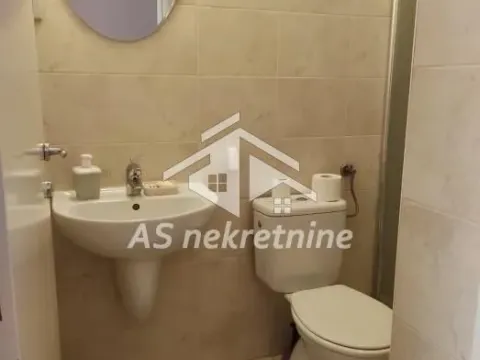 Izdavanje, trosoban stan, 80m², Lion, Zvezdara Sve Podlokacije - image 15