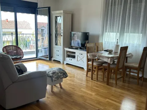 Sale, two bedroom apartment, 70m², Centar, Tivat