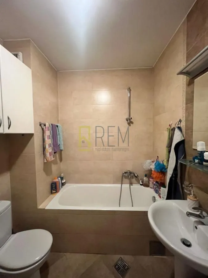 Prodaja, dvosoban stan, 70m², Stari Aerodrom, Podgorica