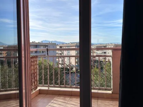 Izdavanje, jednosoban stan, 52m², City Kvart, Podgorica - image 3