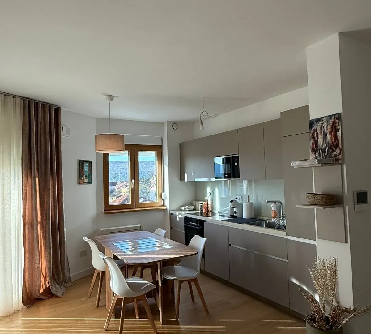 Rent, one bedroom apartment, 42m², Tološka šuma, Podgorica