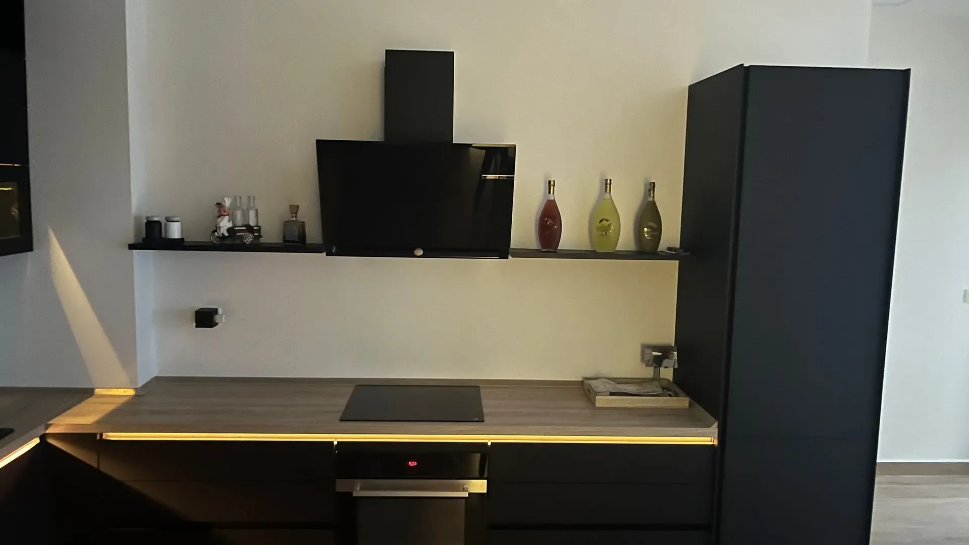 Prodaja, dvosoban stan, 102m², Seoce, Budva