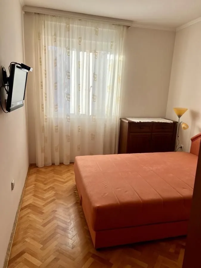 Rent, apartment, 56m², Stari Aerodrom, Podgorica