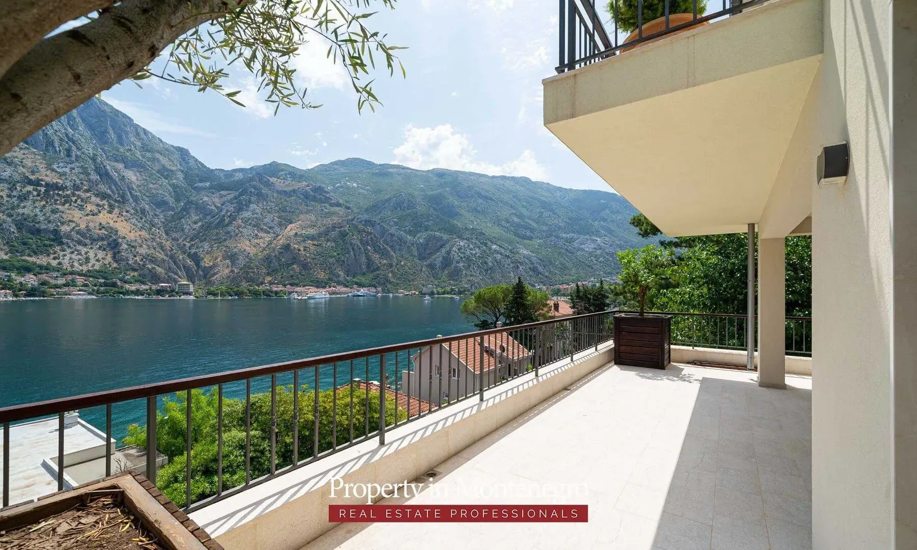 Prodaja, kuća, 520m², Muo, Kotor