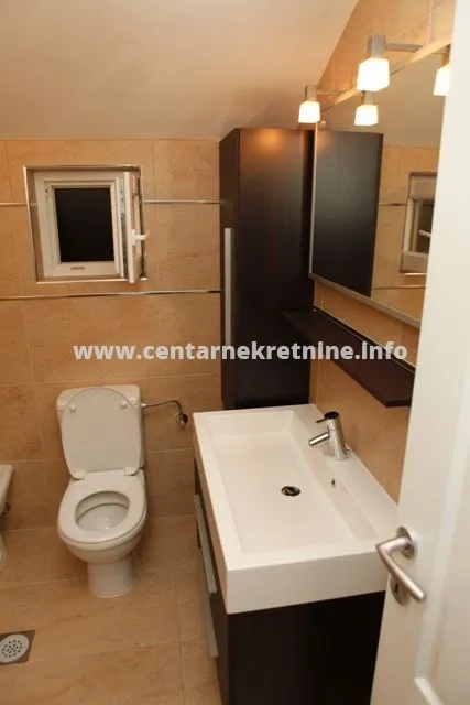 Prodaja, kuća, 254m², Donji Kokoti, Podgorica