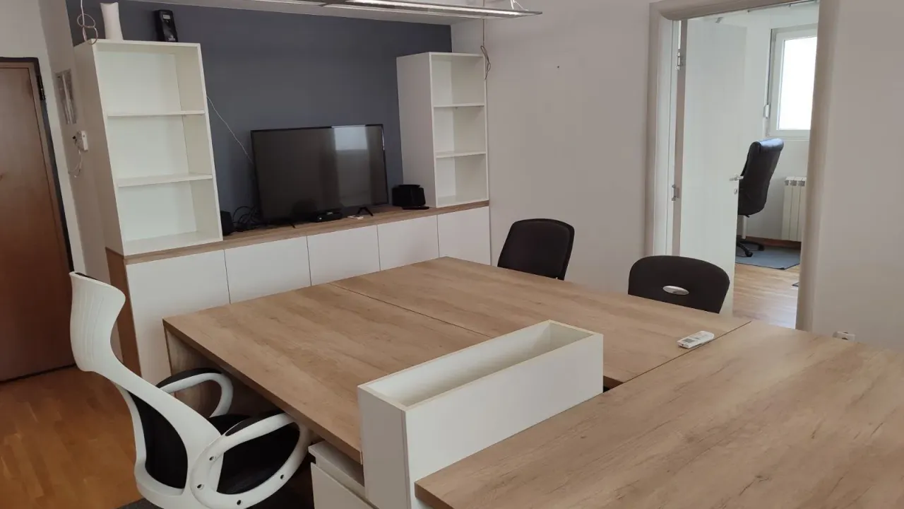 Rent, office space, 63m², Vračar Sve Podlokacije, Beograd