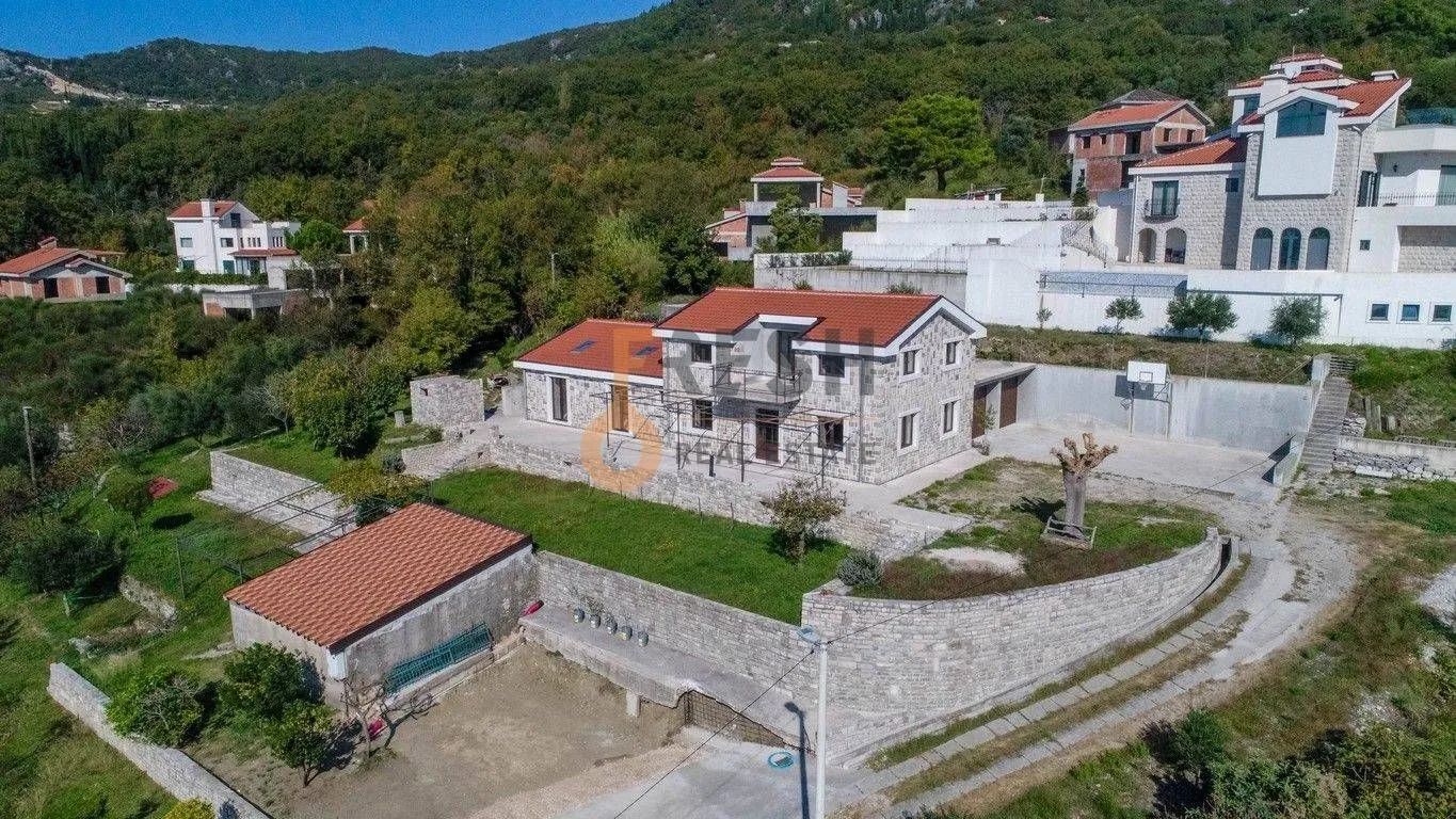 Prodaja, kuća, 300m², Herceg Novi, Crna Gora
