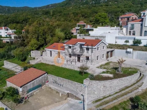 Prodaja, kuća, 300m², Herceg Novi, Crna Gora - image 9