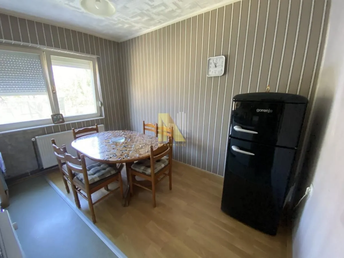 Prodaja, kuća, 224m², Kać, Novi Sad Sve Podlokacije