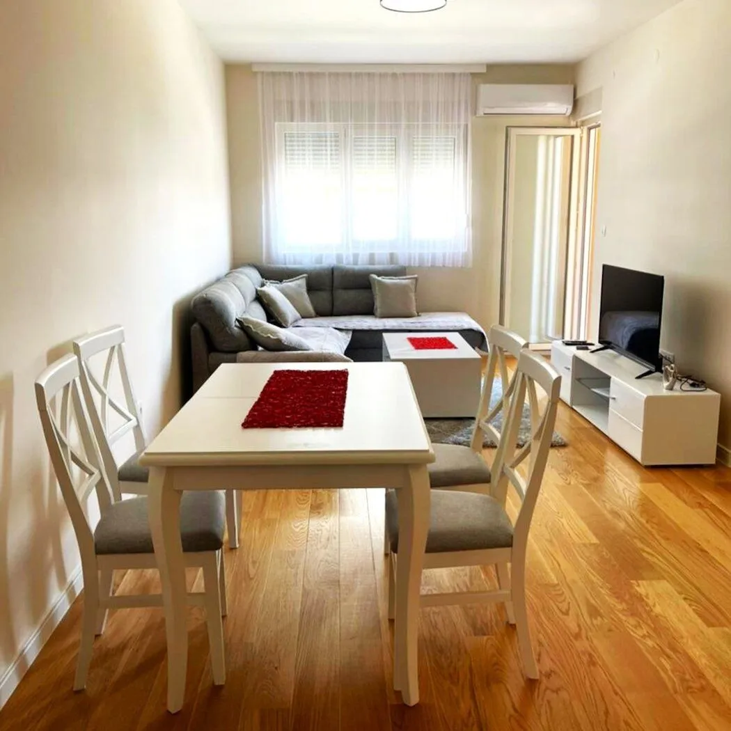 Rent, apartment, 47m², Central Point, Podgorica