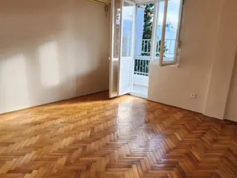 Izdavanje, dvosoban stan, 56m², Preko Morače, Podgorica - image 2