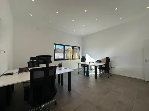 Rent, office space, 100m², Sajlovo, Novi Sad Sve Podlokacije - image 3