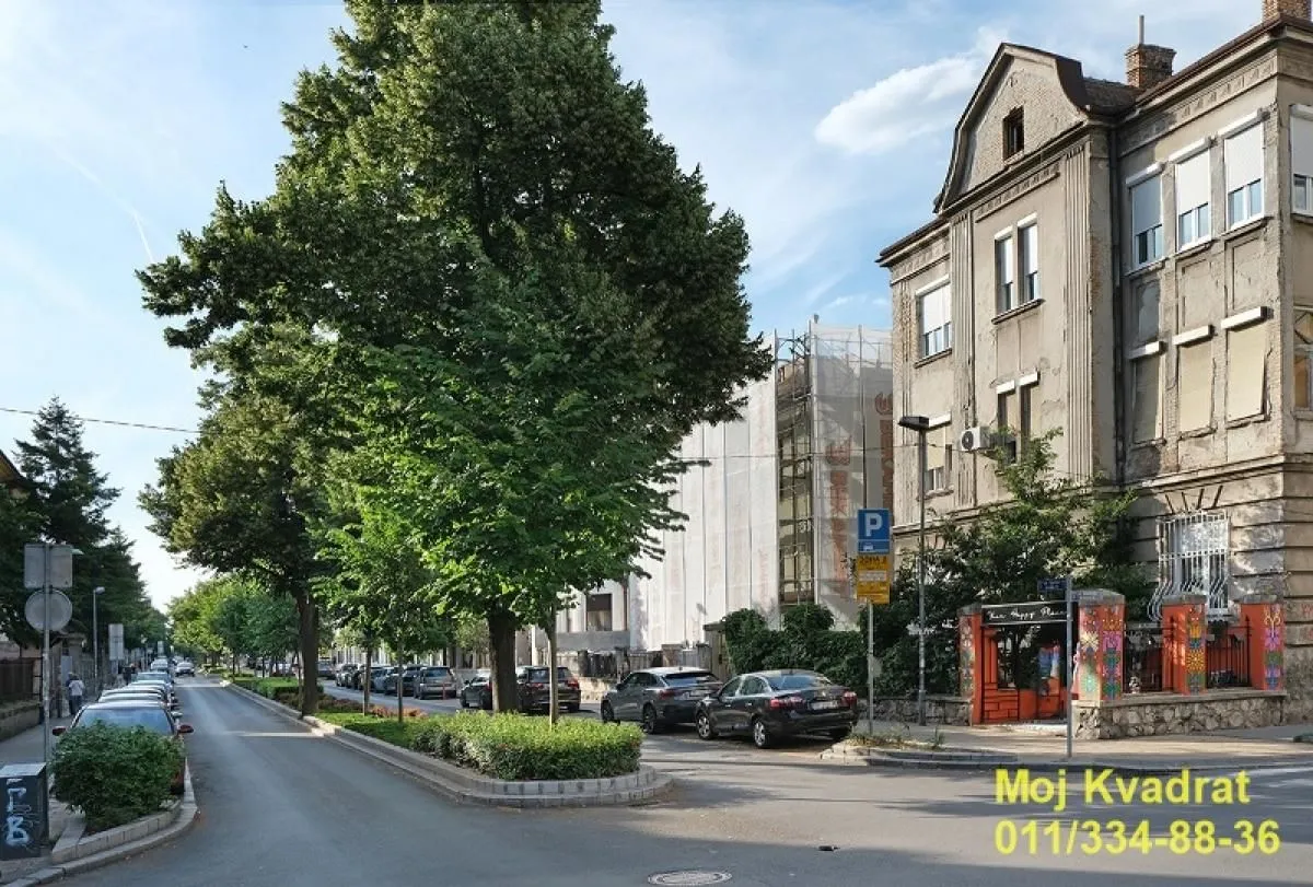 Prodaja, trosoban stan, 76m², Vračar Sve Podlokacije, Beograd