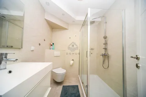Izdavanje, dvosoban stan, 80m², Preko Morače, Podgorica - image 14
