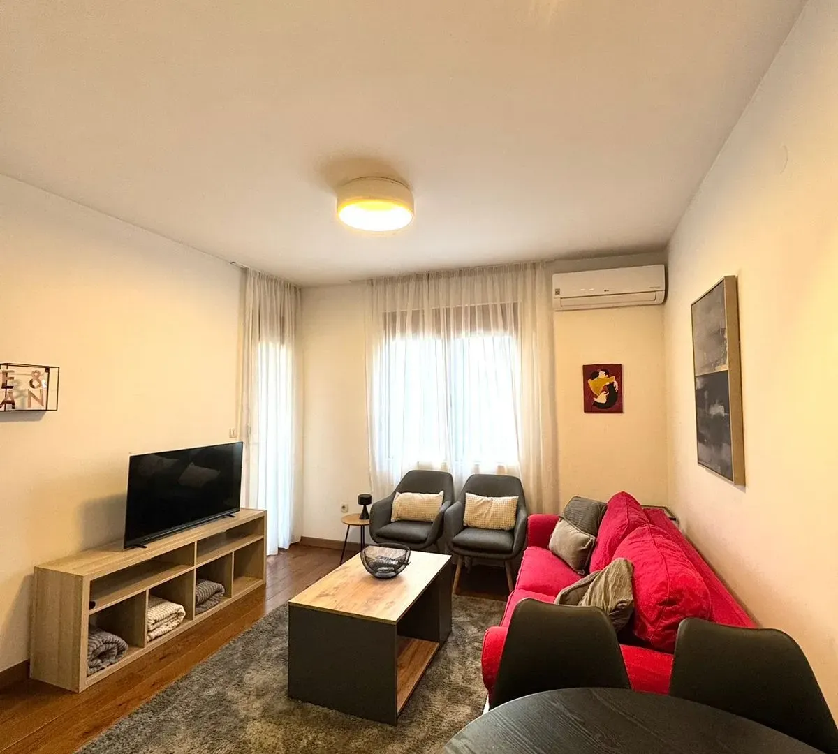 Izdavanje, jednosoban stan, 45m², Stara Varoš, Podgorica