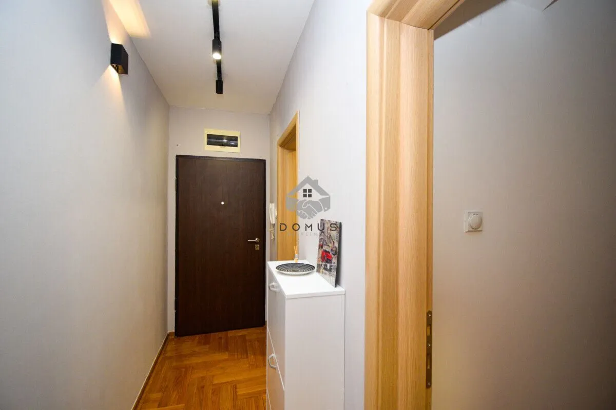 Prodaja, jednosoban stan, 37m², Centar, Podgorica