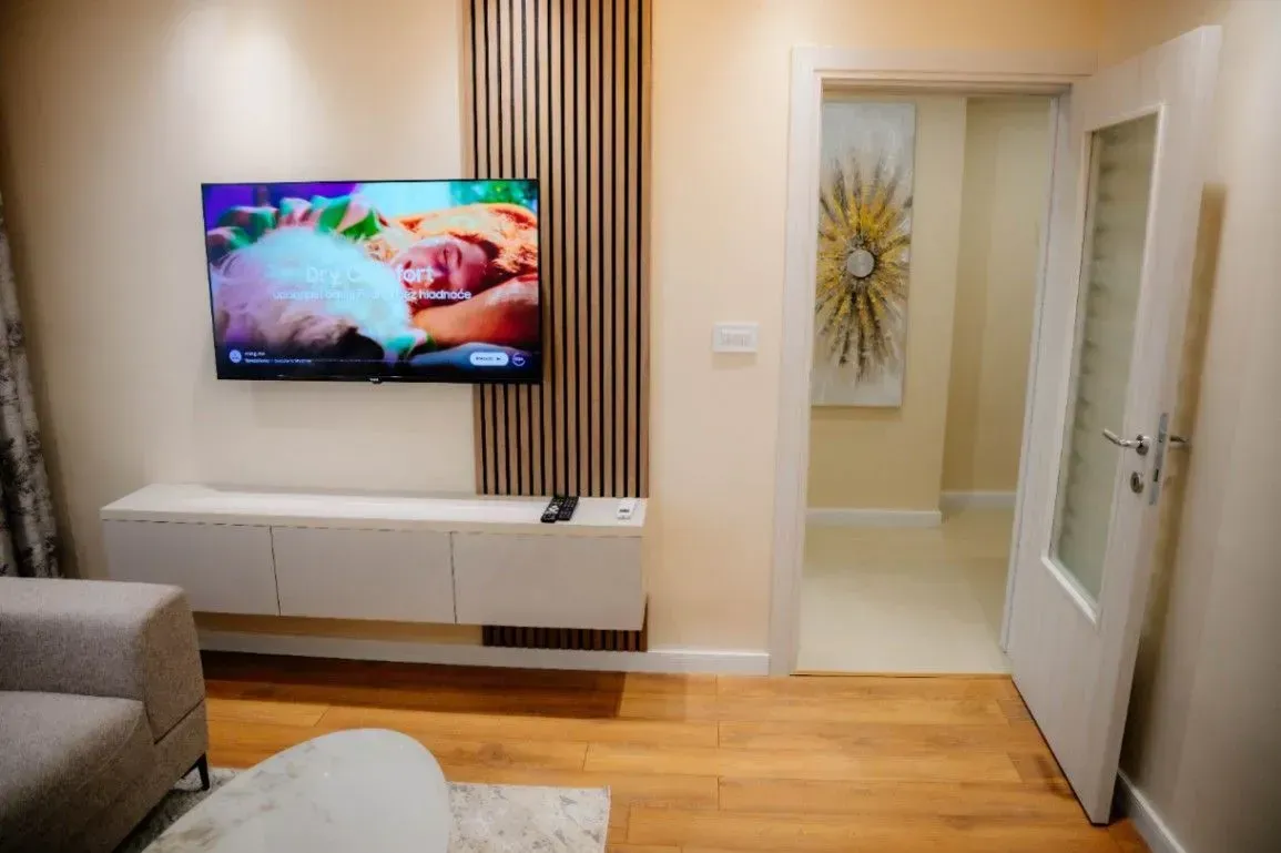 Izdavanje, jednosoban stan, 35m², Preko Morače, Podgorica