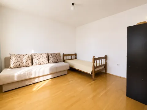 Prodaja, dvosoban stan, 77m², Blok 5, Podgorica - image 9