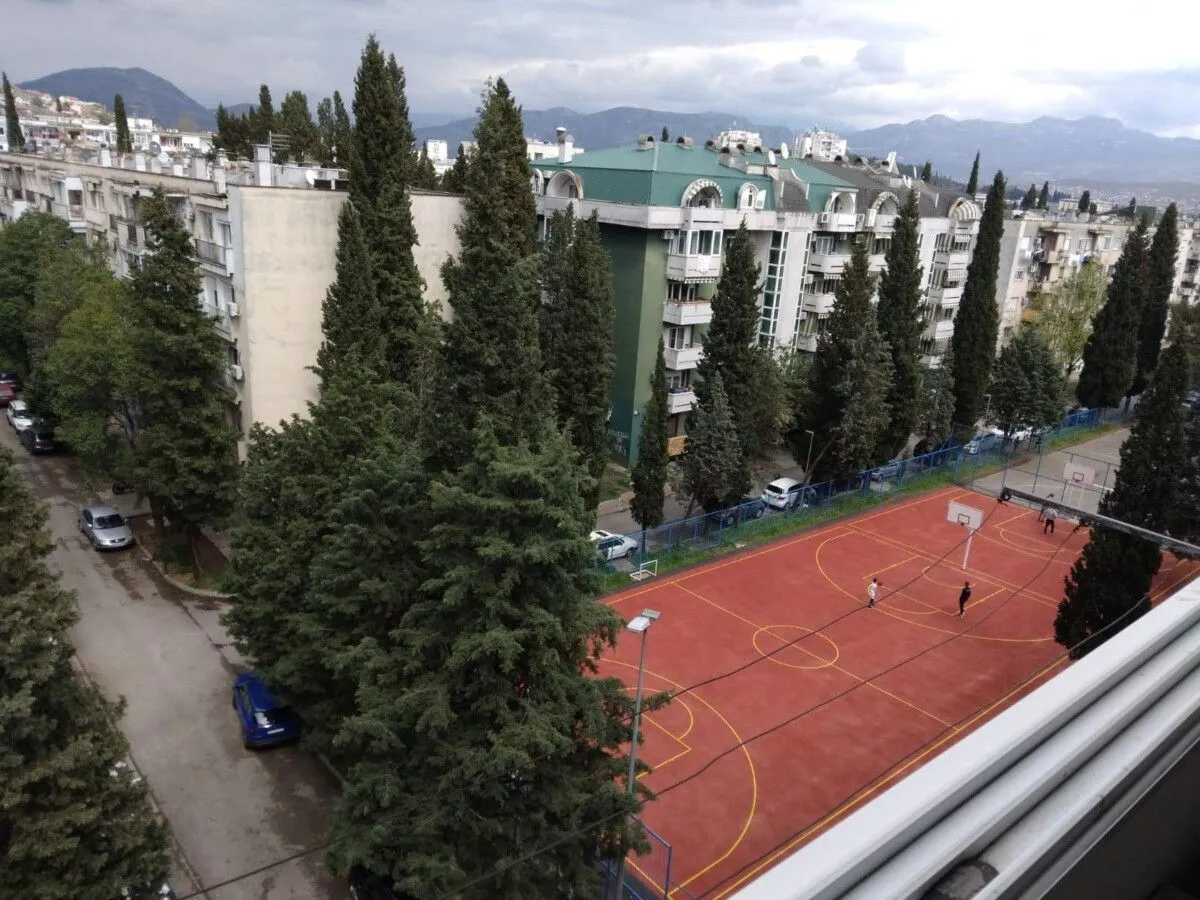 Izdavanje, jednosoban stan, 45m², Preko Morače, Podgorica