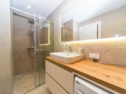 Rent, one bedroom apartment, 45m², Tološi, Podgorica - image 9